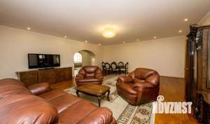 3-к квартира, вторичка, 162м2, 2/4 этаж