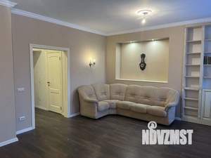 2-к квартира, вторичка, 57м2, 8/9 этаж