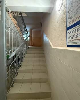 4-к квартира, вторичка, 120м2, 1/10 этаж