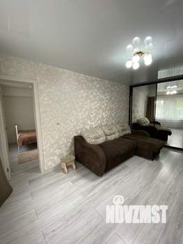 2-к квартира, вторичка, 42м2, 1/5 этаж