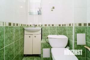 2-к квартира, вторичка, 60м2, 1/10 этаж