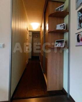 3-к квартира, вторичка, 58м2, 5/5 этаж