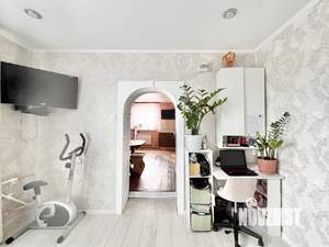 2-к квартира, вторичка, 54м2, 1/1 этаж