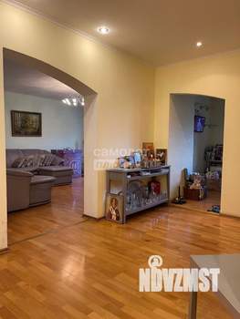 4-к квартира, вторичка, 130м2, 2/10 этаж