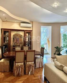 4-к квартира, вторичка, 169м2, 6/10 этаж