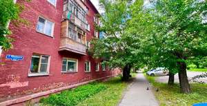 2-к квартира, вторичка, 42м2, 1/4 этаж