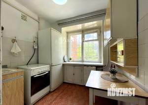 3-к квартира, вторичка, 56м2, 1/9 этаж