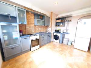 3-к квартира, вторичка, 64м2, 8/9 этаж