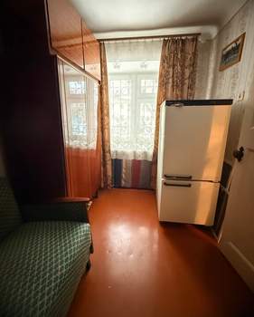 2-к квартира, вторичка, 43м2, 1/4 этаж