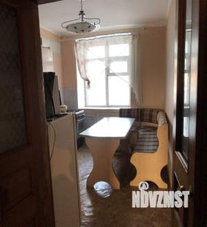 3-к квартира, вторичка, 79м2, 2/4 этаж