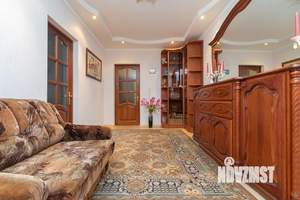 3-к квартира, вторичка, 110м2, 4/10 этаж