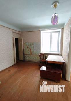 2-к квартира, вторичка, 32м2, 1/3 этаж