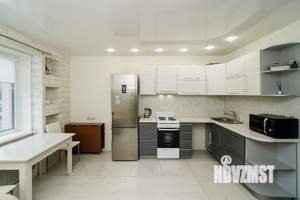 2-к квартира, вторичка, 60м2, 1/10 этаж