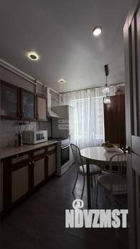 2-к квартира, вторичка, 60м2, 1/9 этаж