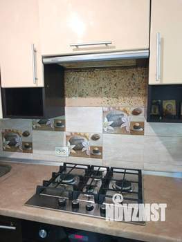 3-к квартира, вторичка, 40м2, 1/4 этаж