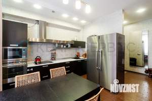 2-к квартира, вторичка, 76м2, 2/4 этаж