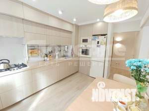 4-к квартира, вторичка, 100м2, 1/9 этаж