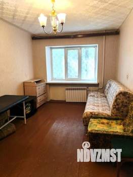 2-к квартира, вторичка, 37м2, 1/4 этаж
