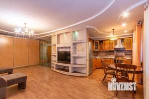 3-к квартира, вторичка, 82м2, 2/2 этаж