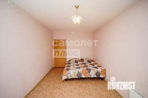 3-к квартира, вторичка, 70м2, 1/10 этаж