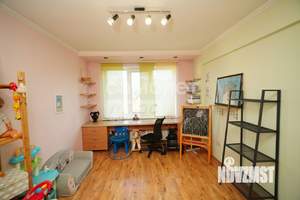 3-к квартира, вторичка, 70м2, 5/5 этаж