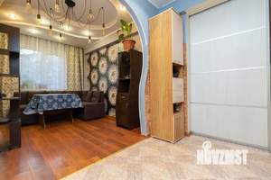 4-к квартира, вторичка, 58м2, 1/5 этаж