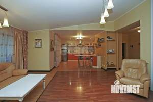 3-к квартира, вторичка, 126м2, 6/6 этаж