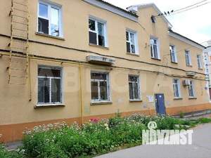 3-к квартира, вторичка, 62м2, 1/2 этаж