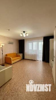 2-к квартира, вторичка, 52м2, 1/10 этаж