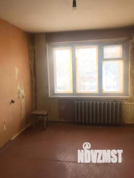 3-к квартира, вторичка, 58м2, 1/9 этаж