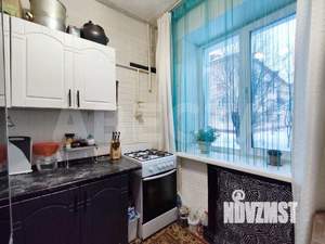 2-к квартира, вторичка, 42м2, 1/4 этаж