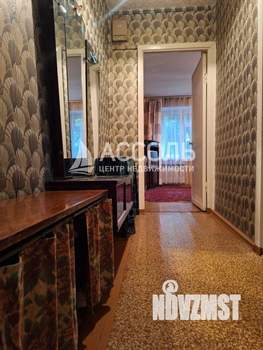 3-к квартира, вторичка, 58м2, 1/9 этаж