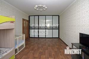 2-к квартира, вторичка, 66м2, 1/9 этаж