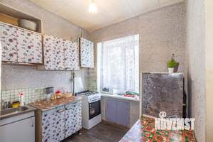 2-к квартира, вторичка, 42м2, 1/3 этаж