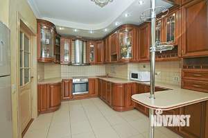 4-к квартира, вторичка, 148м2, 13/15 этаж