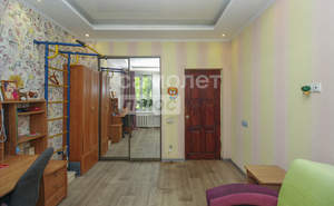 2-к квартира, вторичка, 57м2, 1/3 этаж