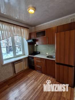 2-к квартира, вторичка, 37м2, 1/5 этаж