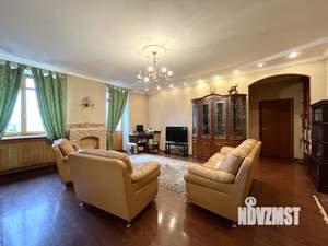 3-к квартира, вторичка, 144м2, 7/8 этаж