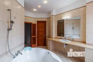 5-к квартира, вторичка, 211м2, 2/6 этаж