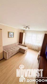 3-к квартира, вторичка, 63м2, 8/9 этаж