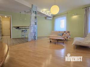 4-к квартира, вторичка, 136м2, 5/8 этаж