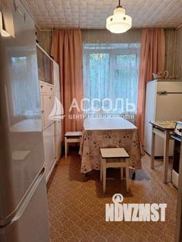 3-к квартира, вторичка, 58м2, 1/9 этаж