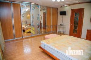 4-к квартира, вторичка, 72м2, 9/9 этаж