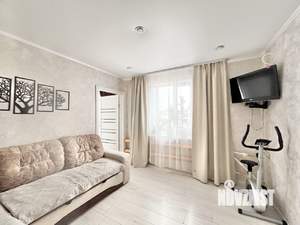 2-к квартира, вторичка, 54м2, 1/1 этаж