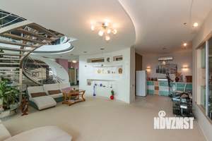 3-к квартира, вторичка, 232м2, 10/10 этаж