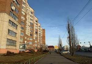 4-к квартира, вторичка, 120м2, 1/10 этаж