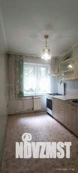 4-к квартира, вторичка, 61м2, 1/9 этаж