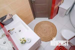 2-к квартира, вторичка, 63м2, 1/10 этаж