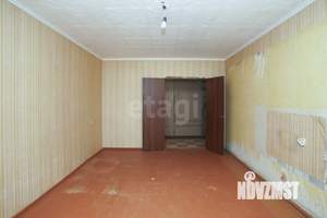 3-к квартира, вторичка, 63м2, 1/9 этаж