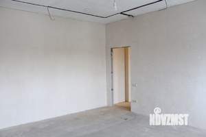 2-к квартира, вторичка, 61м2, 1/9 этаж